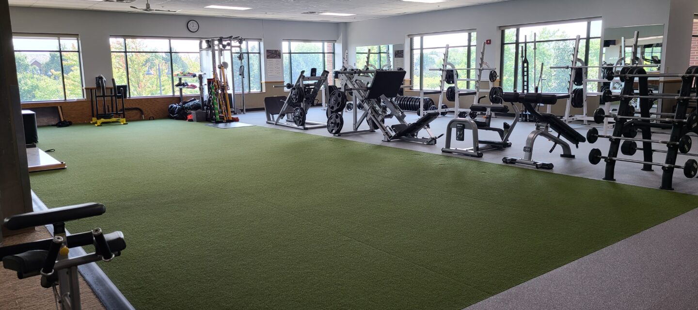 Green Fitness turf floor