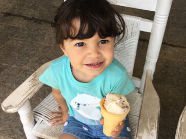 Sweets & Treats Summer Hours 